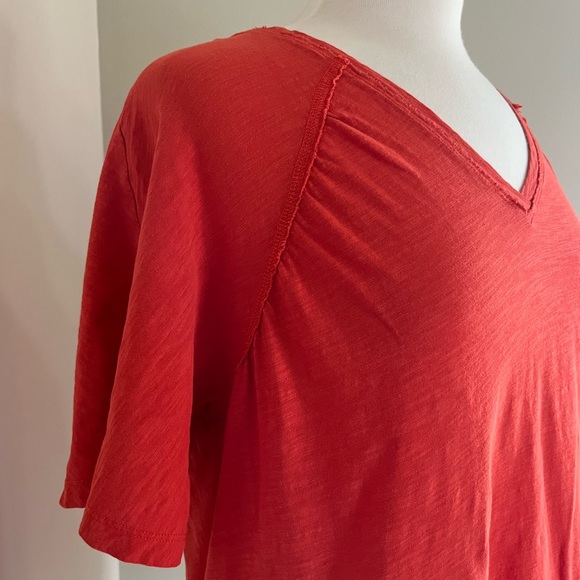 Sundance Vibrant Vistas short sleeve tee orange red XS curved back hem soft! EUC - Picture 4 of 9